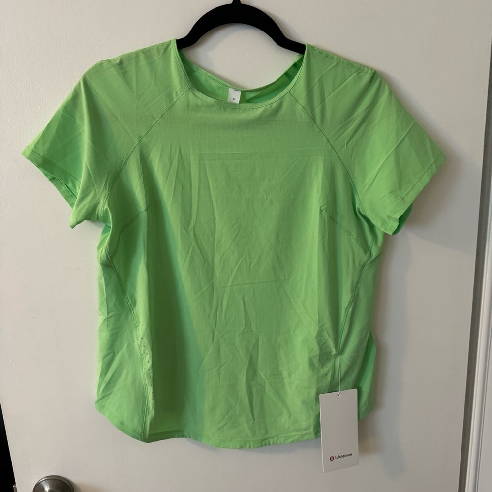 NWT Lightweight Stretch Run Short Sleeve Shirt Size 6